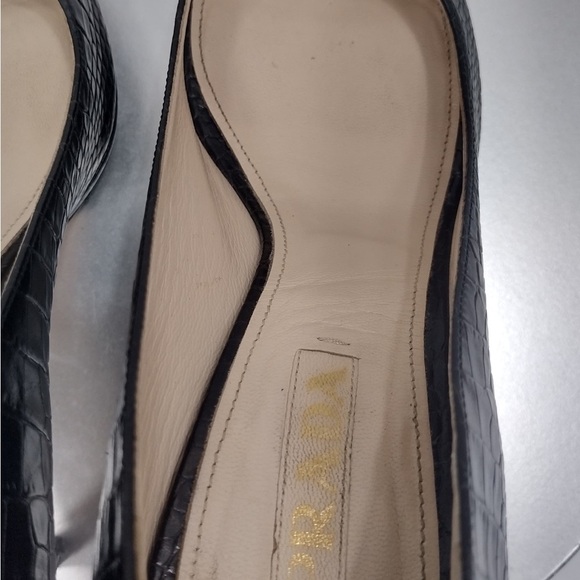 Prada Black Peep-Toe Heels size 9 pre owned good condition - Picture 6 of 15